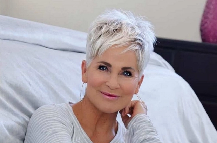 jünger machen pfiffige kurzhaarfrisuren frauen frec